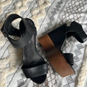 Aldo Leather Platform Wedge Sandal US 6.5